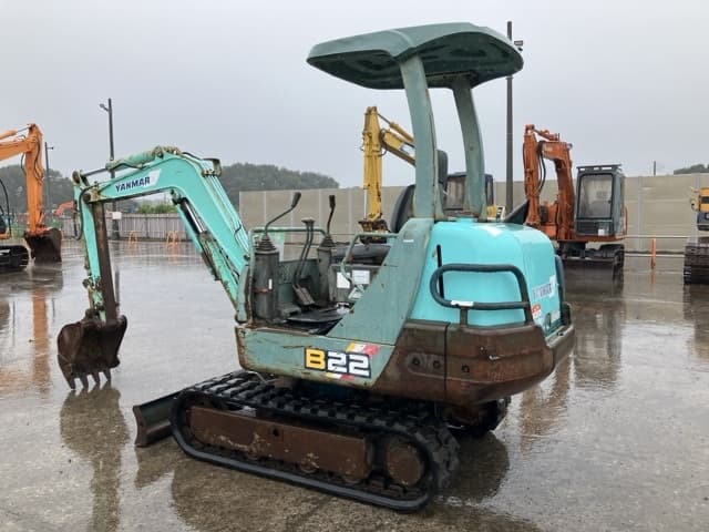 MINI EXCAVATOR — Auction (lot 8460-52)