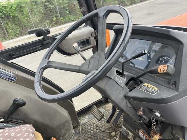 Tractor — Auction (lot 8460-52012)