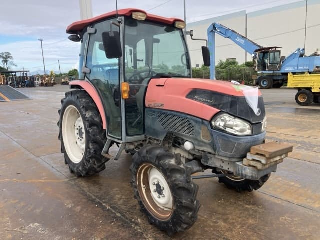 Tractor — Auction (lot 8460-52013)