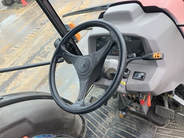 Tractor — Auction (lot 8460-52013)