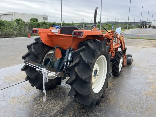 Tractor — Auction (lot 8460-52014)