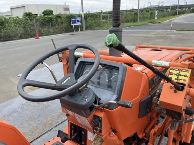 Tractor — Auction (lot 8460-52014)