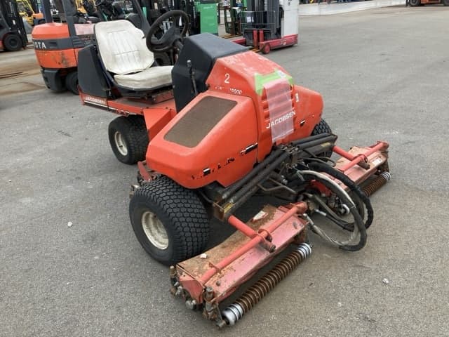 LAWN MOWER — Auction (lot 8460-53801)