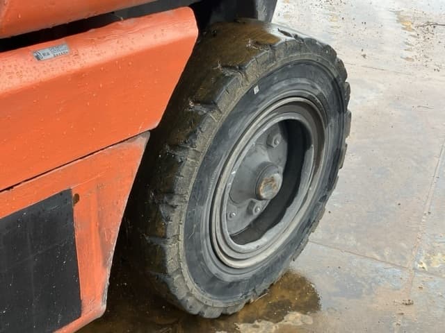 Forklift — Auction (lot 8460-54004)