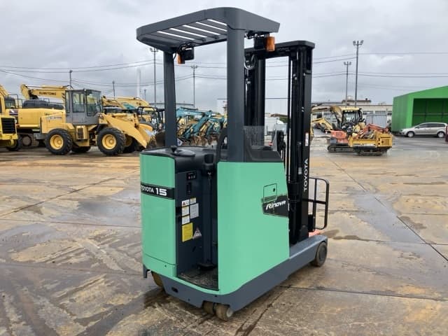 Reach Forklift — Auction (lot 8460-54007)