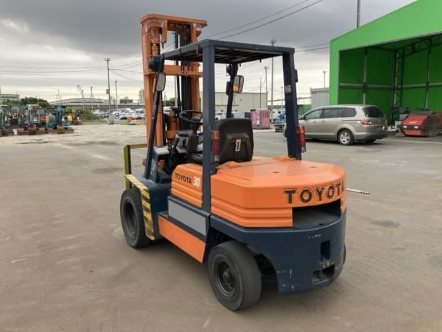 Forklift — Auction (lot 8460-54012)