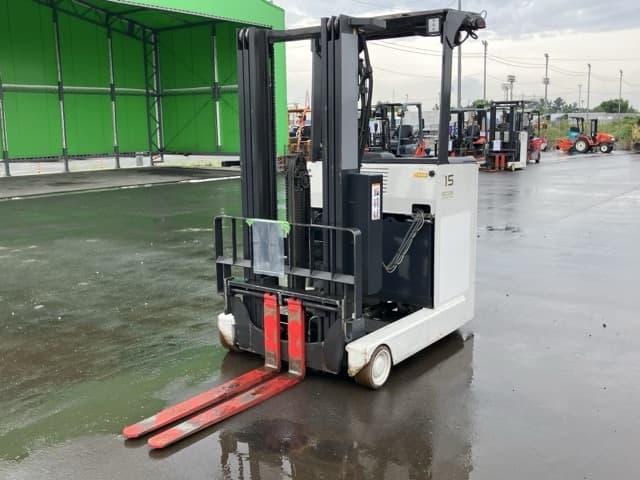 Reach Forklift — Auction (lot 8460-54022)