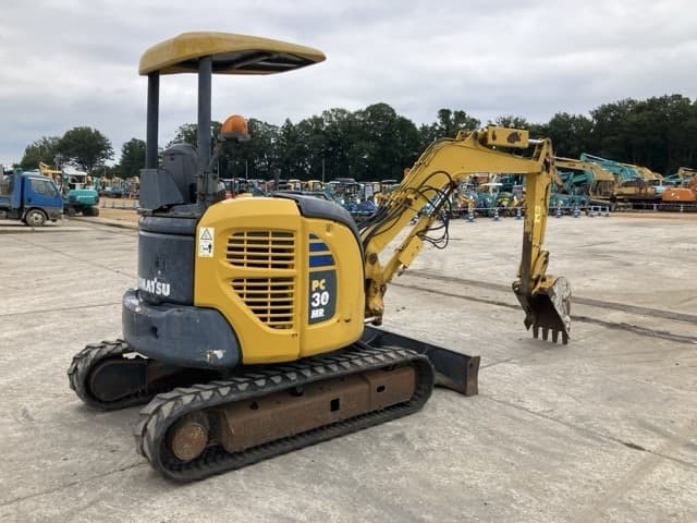 MINI EXCAVATOR — Auction (lot 8460-558)