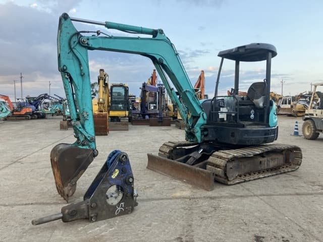 MINI EXCAVATOR — Auction (lot 8460-56)