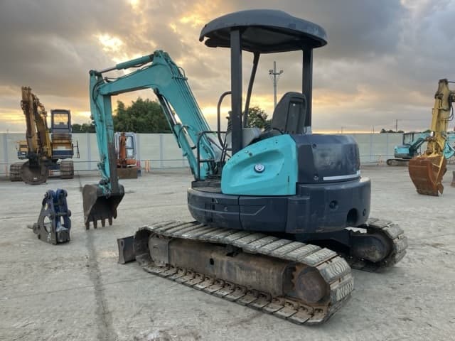 MINI EXCAVATOR — Auction (lot 8460-56)