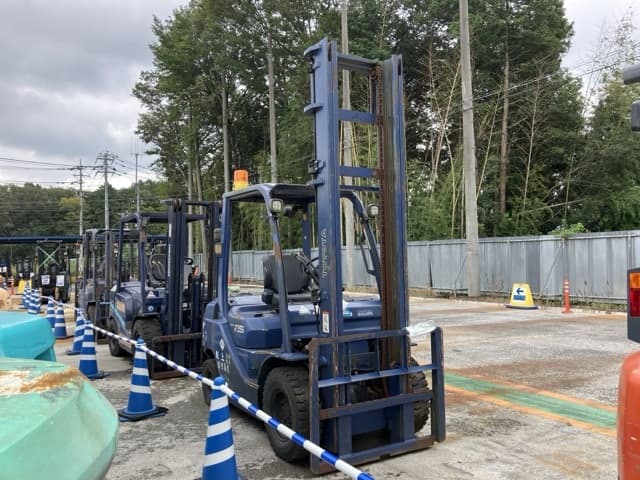 Forklift — Auction (lot 8460-5802)
