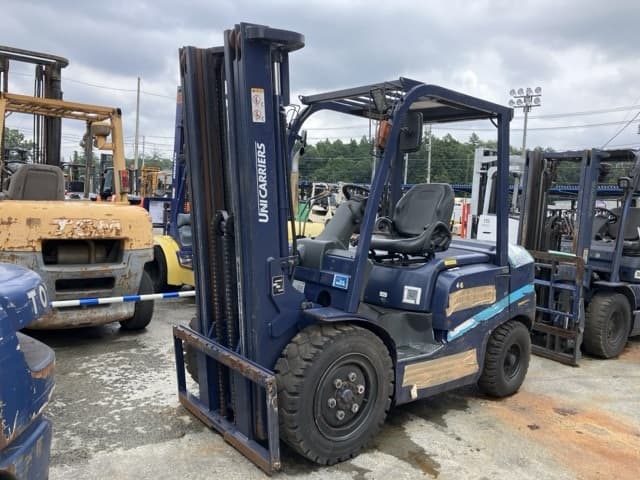 Forklift — Auction (lot 8460-5803)
