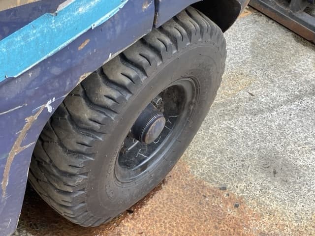 Forklift — Auction (lot 8460-5803)