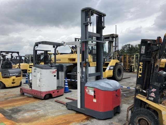 Battery Forklift — Auction (lot 8460-5804)