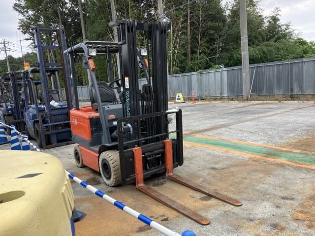 Battery Forklift — Auction (lot 8460-5808)