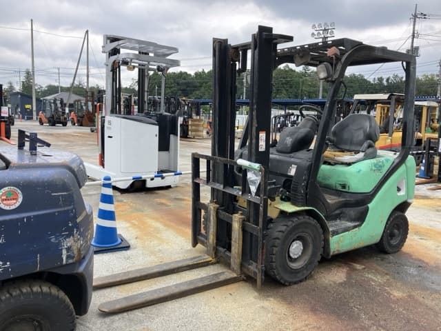 Forklift — Auction (lot 8460-5809)