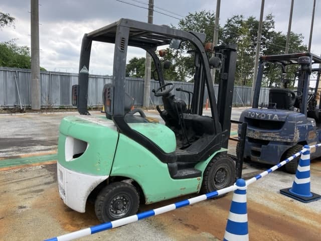 Forklift — Auction (lot 8460-5809)