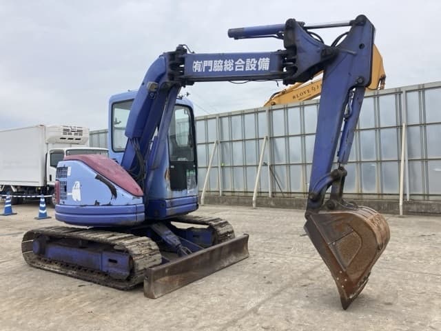 MINI EXCAVATOR — Auction (lot 8460-581)