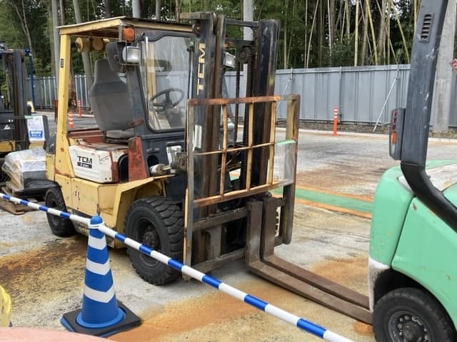 Forklift — Auction (lot 8460-5810)