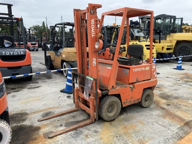 Forklift — Auction (lot 8460-5811)