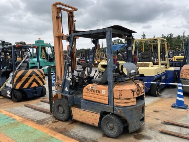 Forklift — Auction (lot 8460-5815)