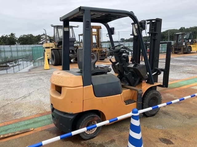 Forklift — Auction (lot 8460-5819)