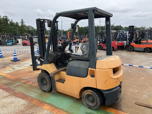 Forklift — Auction (lot 8460-5819)