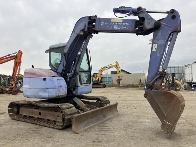 EXCAVATOR — Auction (lot 8460-590)