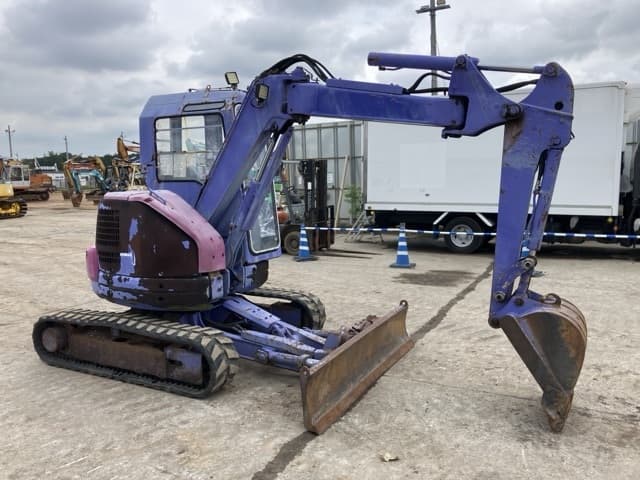 MINI EXCAVATOR — Auction (lot 8460-60)