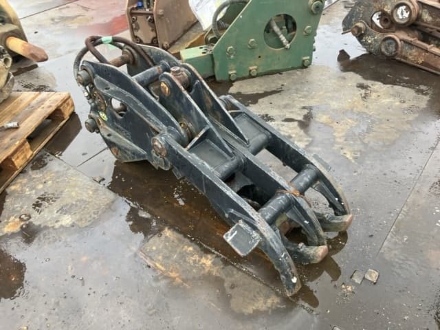 HYDRAULIC FORK — Auction (lot 8460-6015)