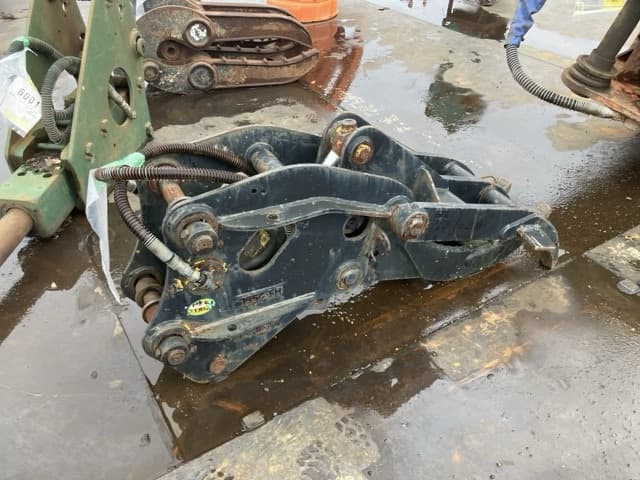 HYDRAULIC FORK — Auction (lot 8460-6015)