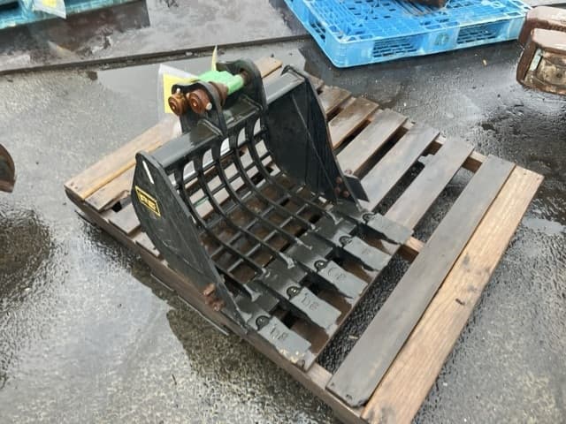SKELETON BUCKET — Auction (lot 8460-6020)