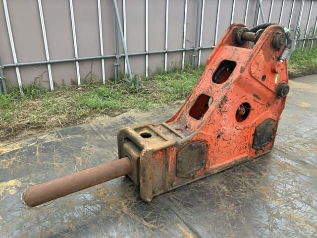 BREAKER — Auction (lot 8460-6026)
