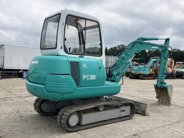 MINI EXCAVATOR — Auction (lot 8460-61)