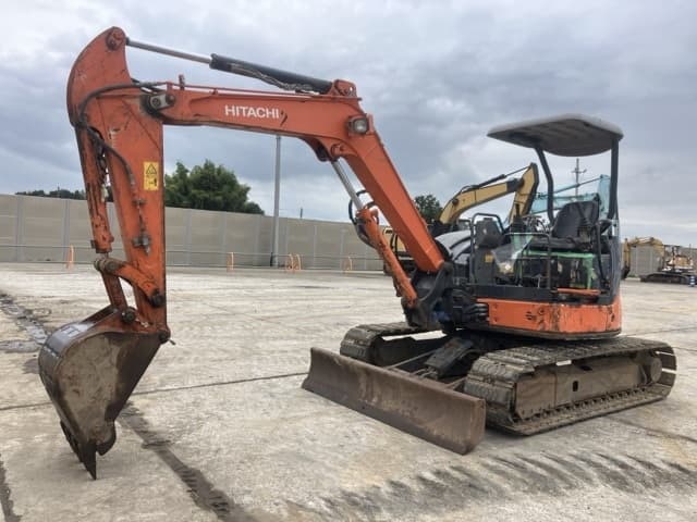 MINI EXCAVATOR — Auction (lot 8460-615)