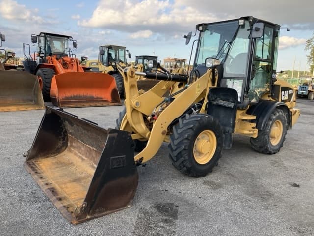 WHEEL LOADER — Auction (lot 8460-65)