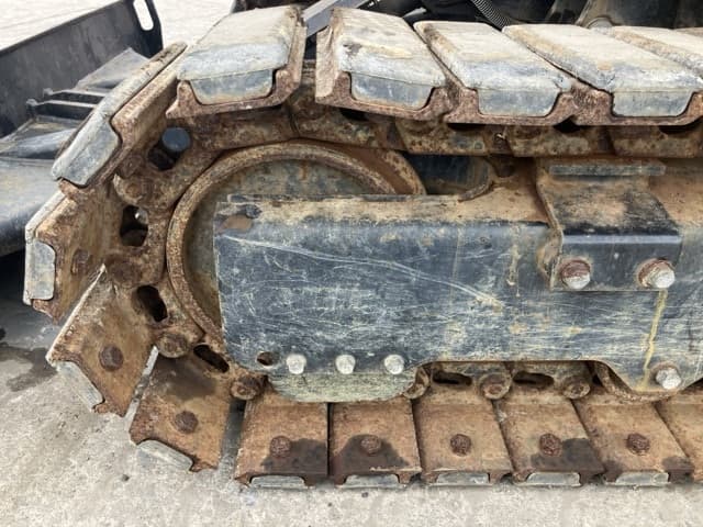 MINI EXCAVATOR — Auction (lot 8460-67)