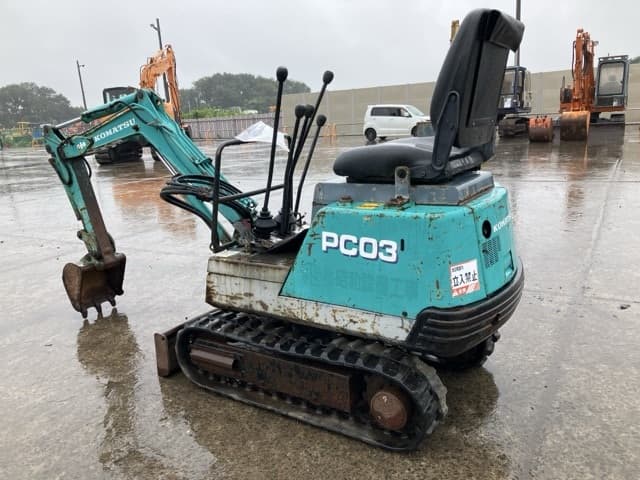 MINI EXCAVATOR — Auction (lot 8460-68)