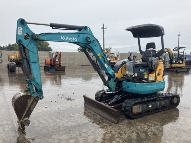 MINI EXCAVATOR — Auction (lot 8460-70)