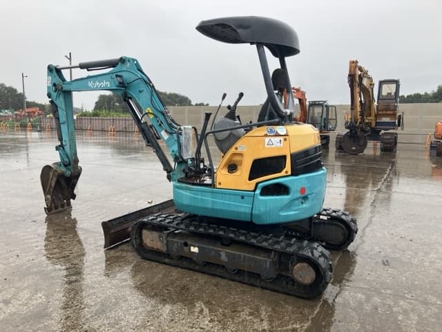 MINI EXCAVATOR — Auction (lot 8460-70)