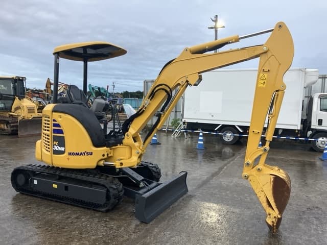 MINI EXCAVATOR — Auction (lot 8460-71)