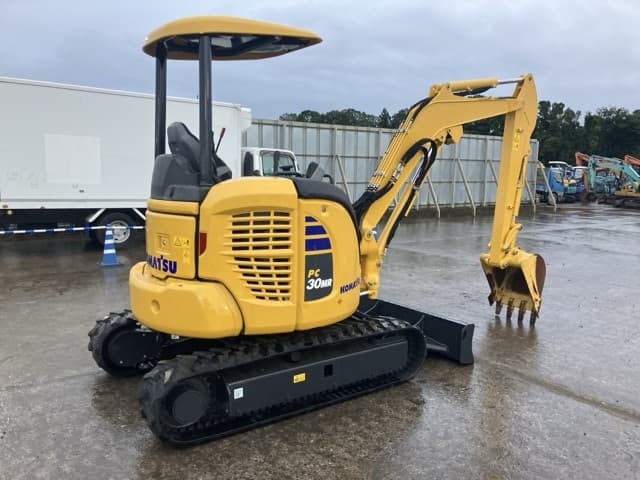 MINI EXCAVATOR — Auction (lot 8460-71)