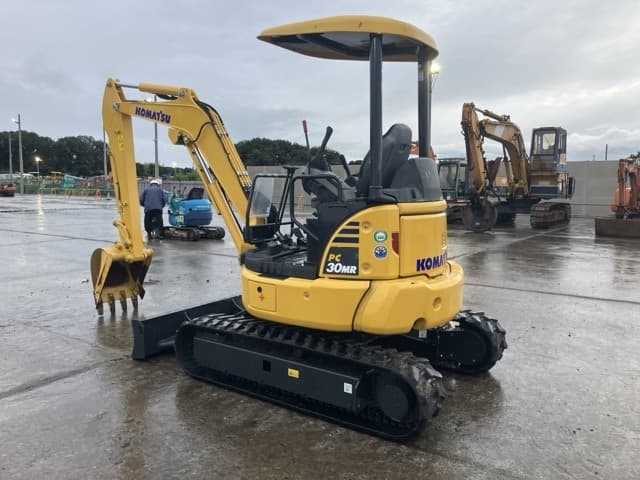 MINI EXCAVATOR — Auction (lot 8460-71)