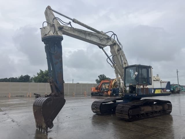 EXCAVATOR — Auction (lot 8460-72)