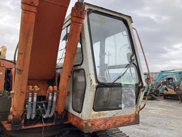 EXCAVATOR — Auction (lot 8460-79)