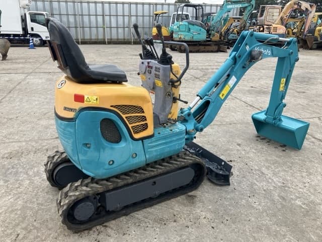 MINI EXCAVATOR — Auction (lot 8460-84)