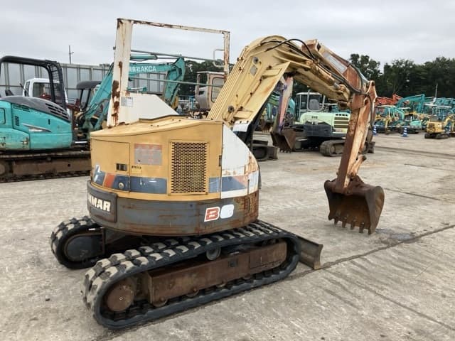 MINI EXCAVATOR — Auction (lot 8460-90)