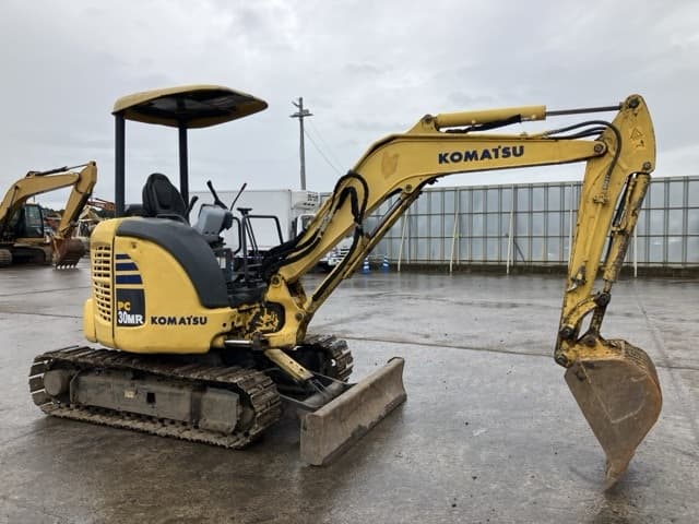 MINI EXCAVATOR — Auction (lot 8460-97)