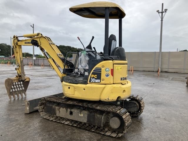 MINI EXCAVATOR — Auction (lot 8460-97)