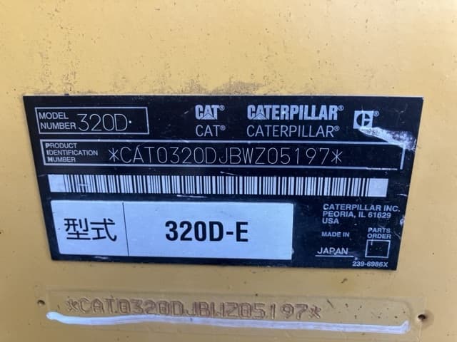 EXCAVATOR — Auction (lot 8461-1)
